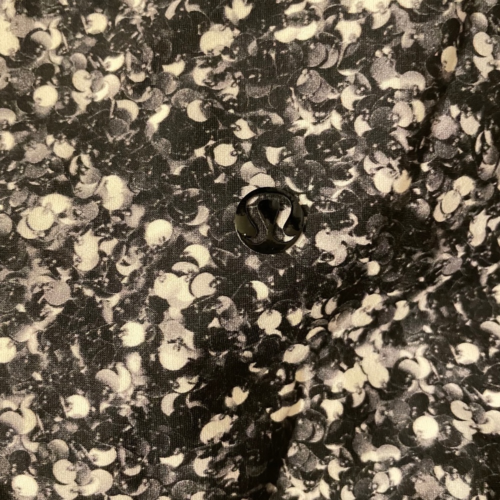COPY - lululemon sequin pattern leggings